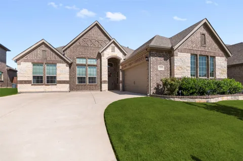 1215 Alderwood Drive