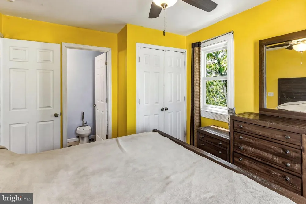 2 SPAR COURT Tuckerton, NJ 08087