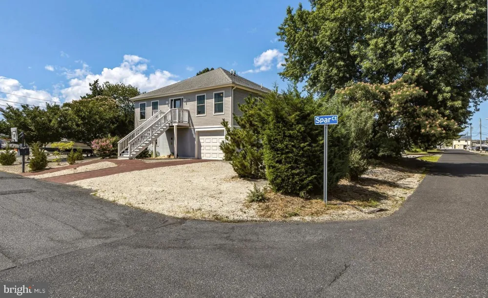 2 SPAR COURT Tuckerton, NJ 08087