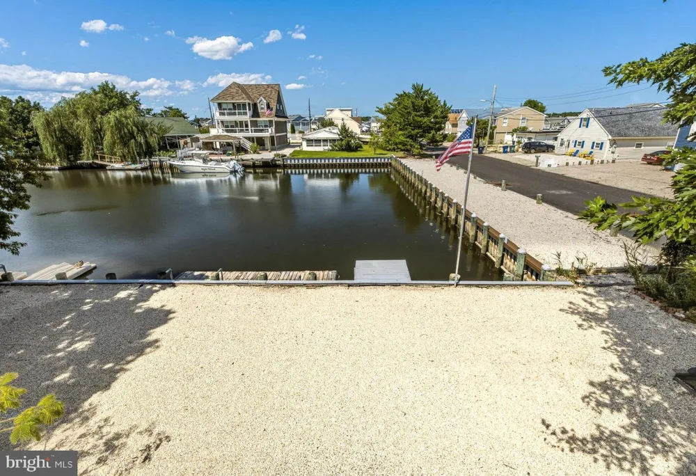 2 SPAR COURT Tuckerton, NJ 08087