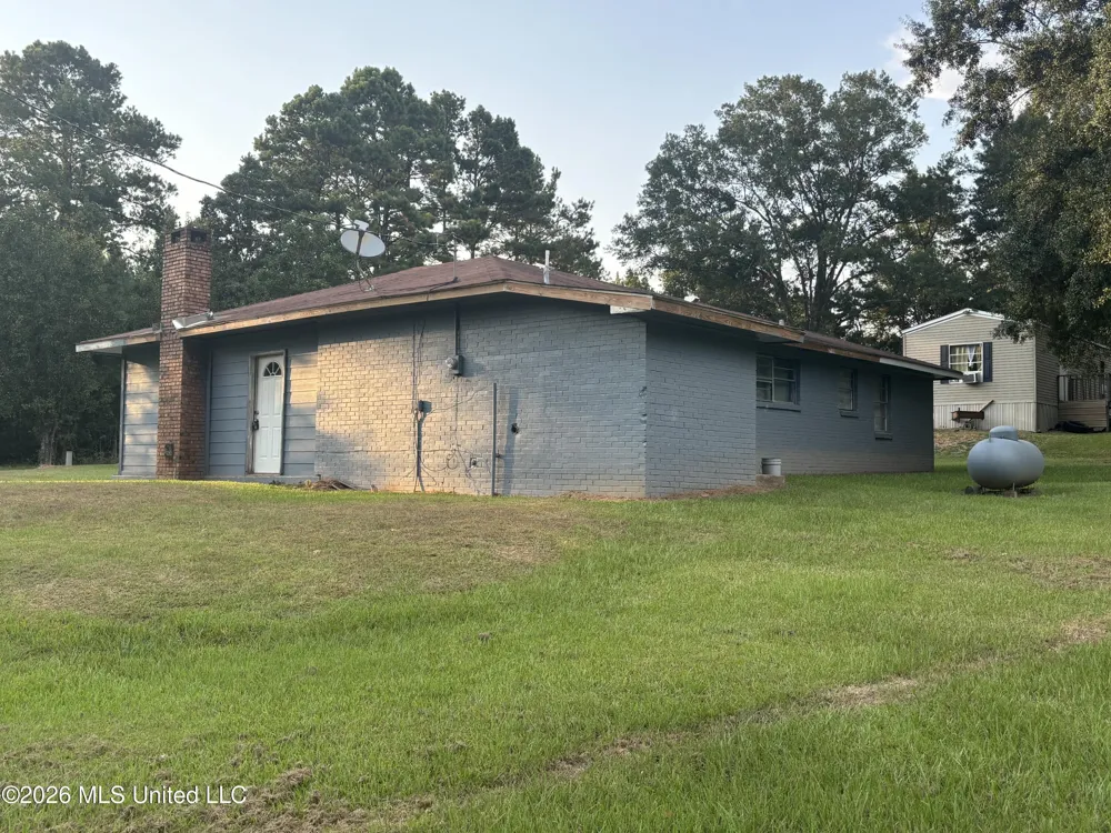 686 Progress Road Prentiss, MS 39474