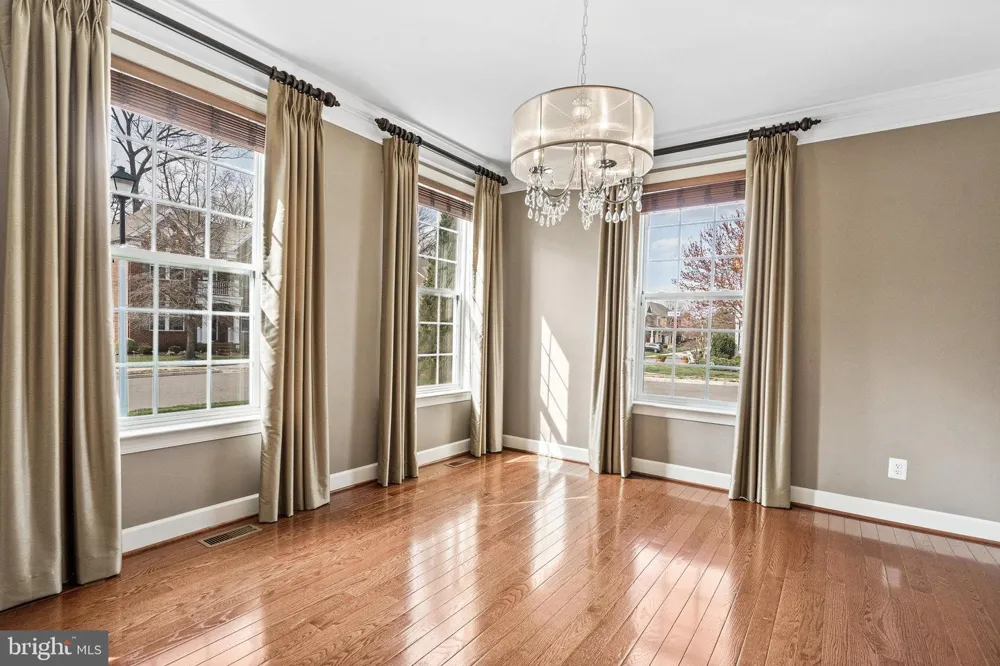 4561 RONA PLACE Fairfax, VA 22030
