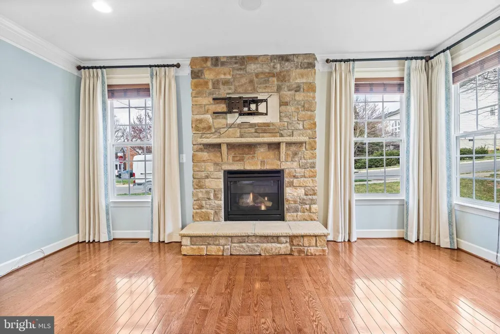 4561 RONA PLACE Fairfax, VA 22030