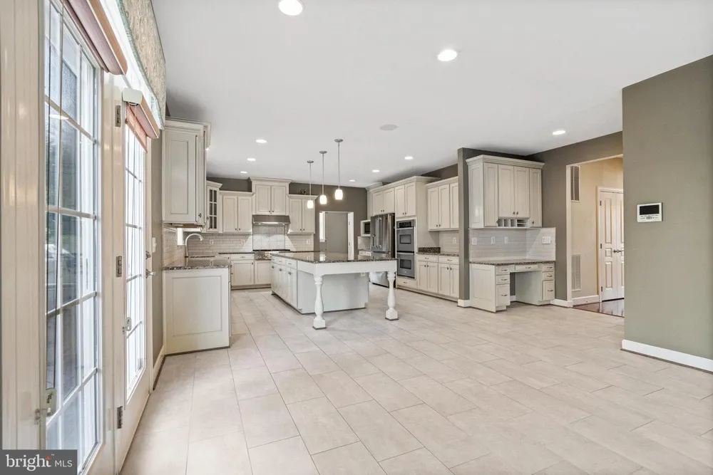 4561 RONA PLACE Fairfax, VA 22030