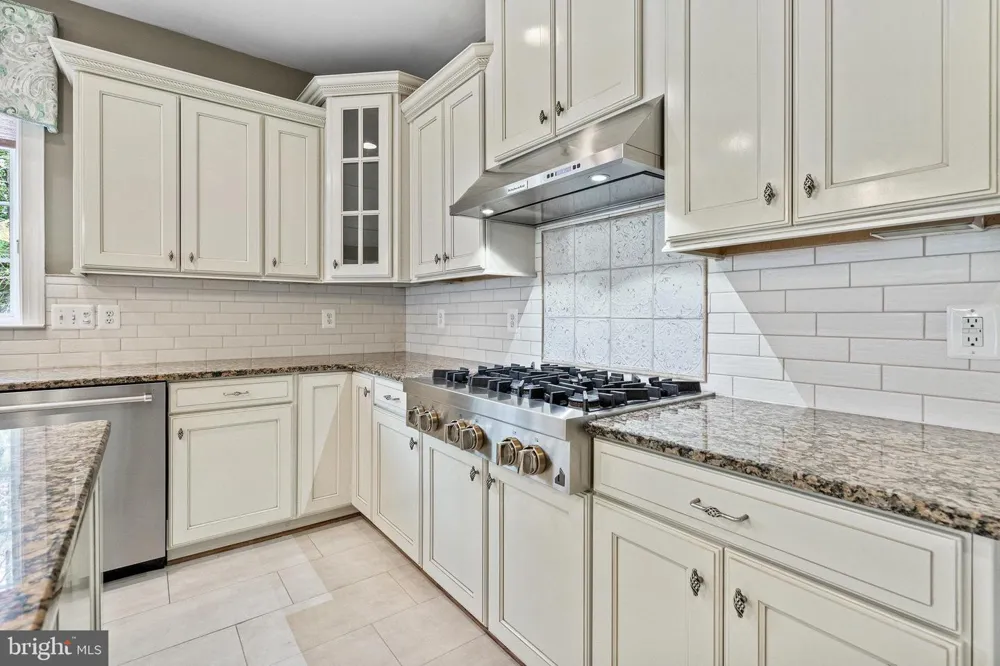 4561 RONA PLACE Fairfax, VA 22030