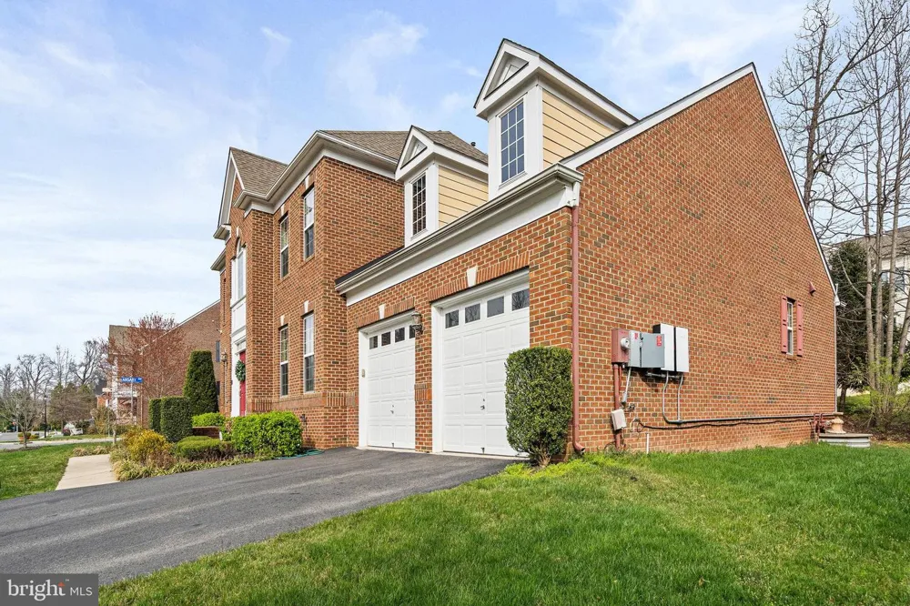 4561 RONA PLACE Fairfax, VA 22030