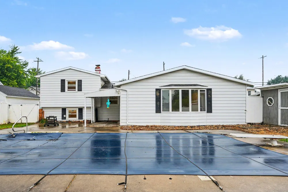229 S Matteson Street Bronson, MI 49028