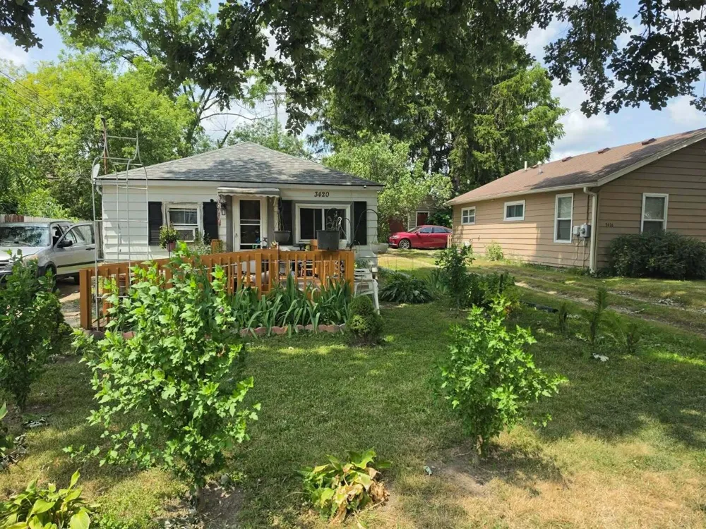 3420 Burchfield Drive Lansing, MI 48910