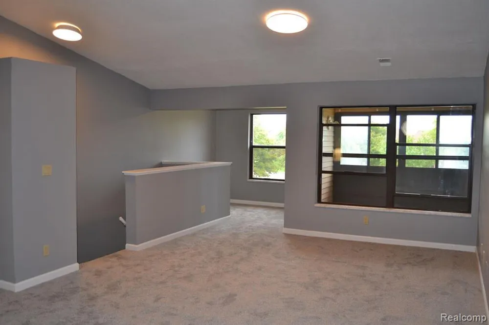 19259 Surrey Lane Northville, MI 48167
