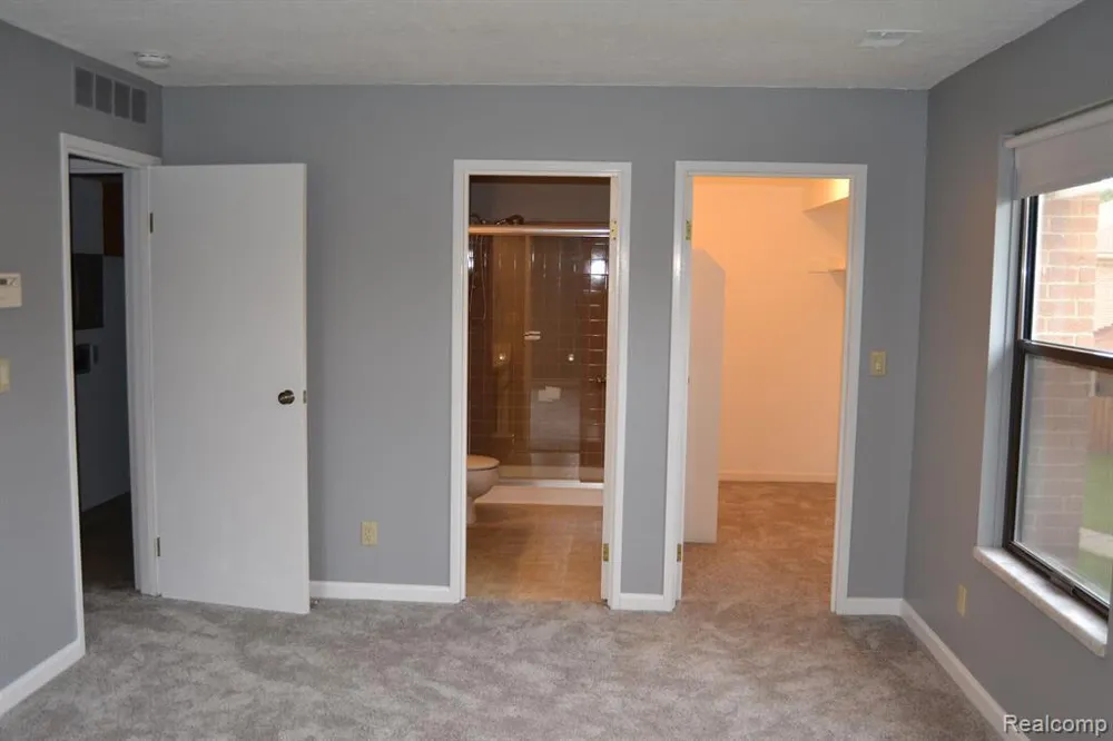 19259 Surrey Lane Northville, MI 48167