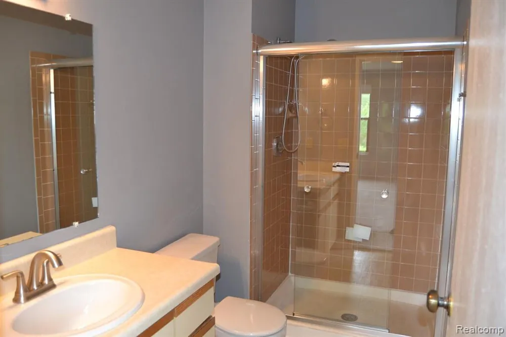 19259 Surrey Lane Northville, MI 48167