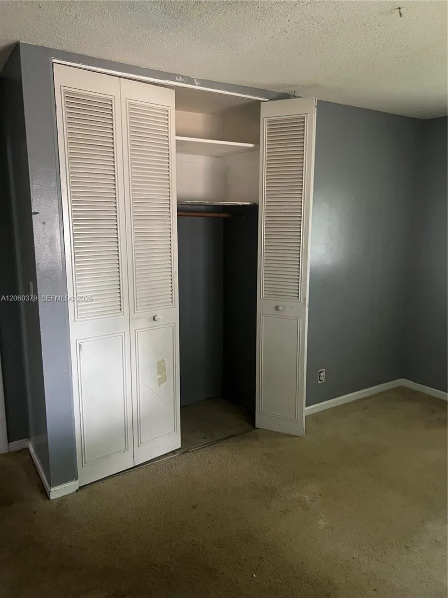 3700 NW 25th St Lauderdale Lakes, FL 33311