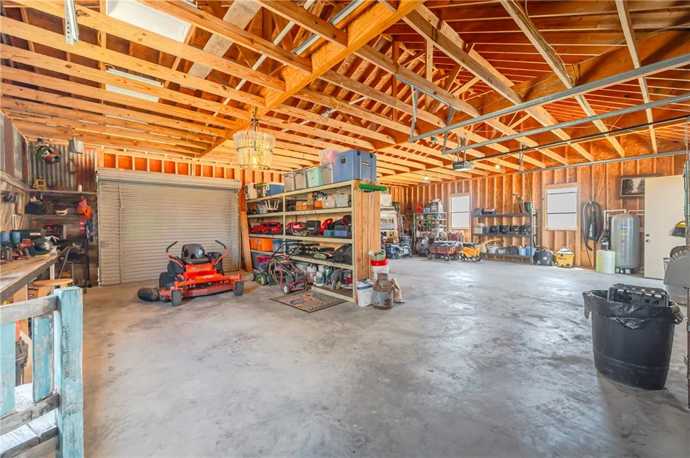 4881 Fm 798 Pawnee, TX 78145