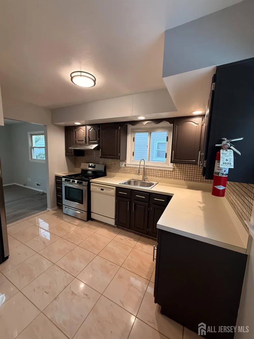 183 E Henry Place E Iselin, NJ 08830