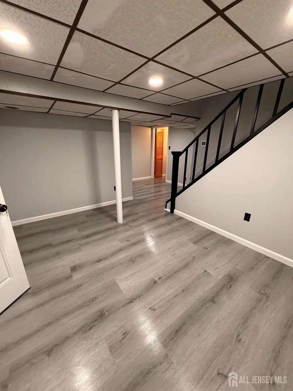 183 E Henry Place E Iselin, NJ 08830