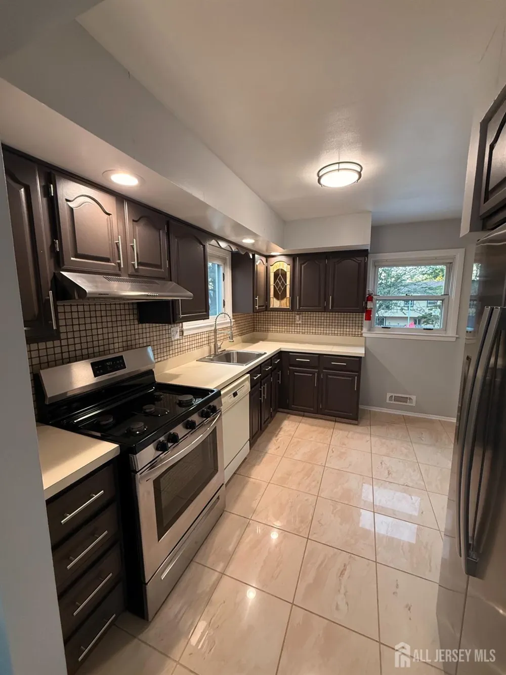 183 E Henry Place E Iselin, NJ 08830