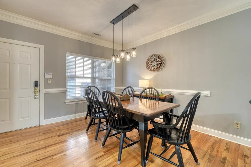 112 Glen Eagle Ct D202 Clayton, GA 30525