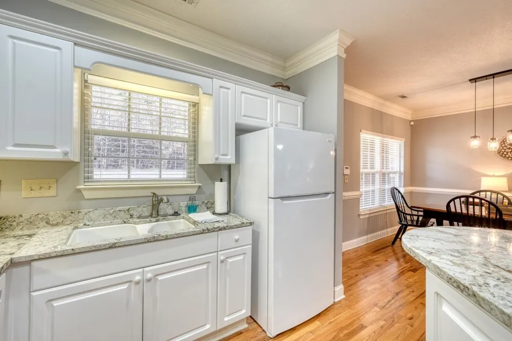 112 Glen Eagle Ct D202 Clayton, GA 30525