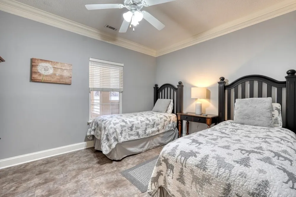112 Glen Eagle Ct D202 Clayton, GA 30525