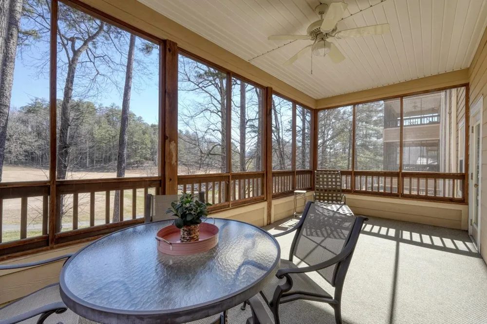 112 Glen Eagle Ct D202 Clayton, GA 30525