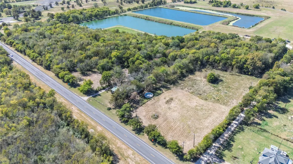 962 Hwy 50 Ladonia, TX 75449
