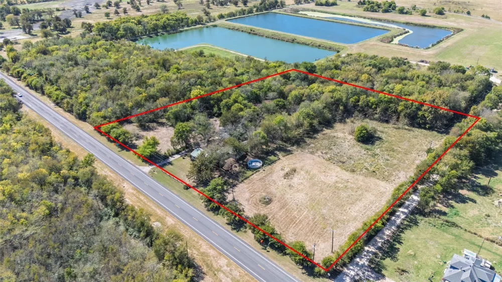 962 Hwy 50 Ladonia, TX 75449