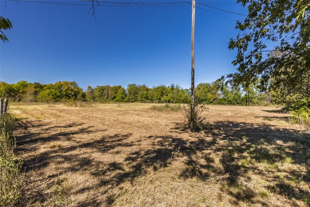 962 Hwy 50 Ladonia, TX 75449
