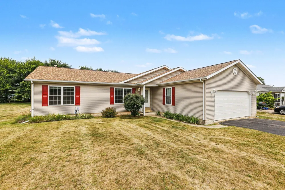288 Village Preserve Grass Lake, MI 49240