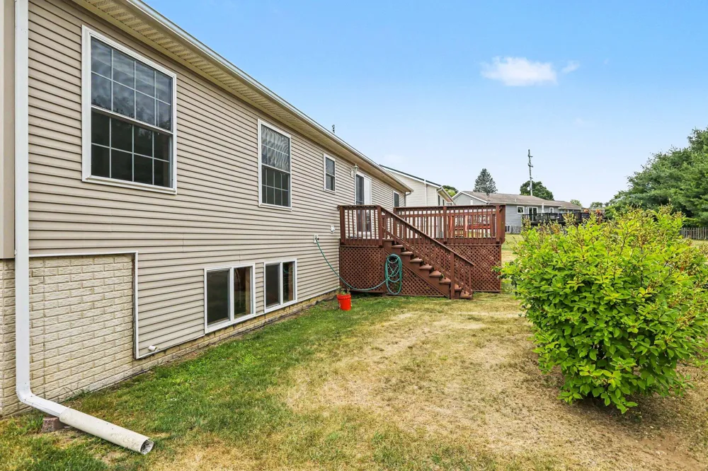 288 Village Preserve Grass Lake, MI 49240