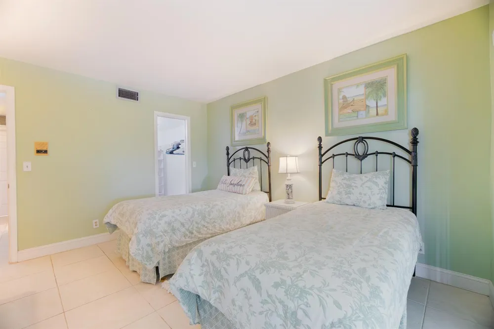 12524 SHORELINE DRIVE #302 Wellington, FL 33414