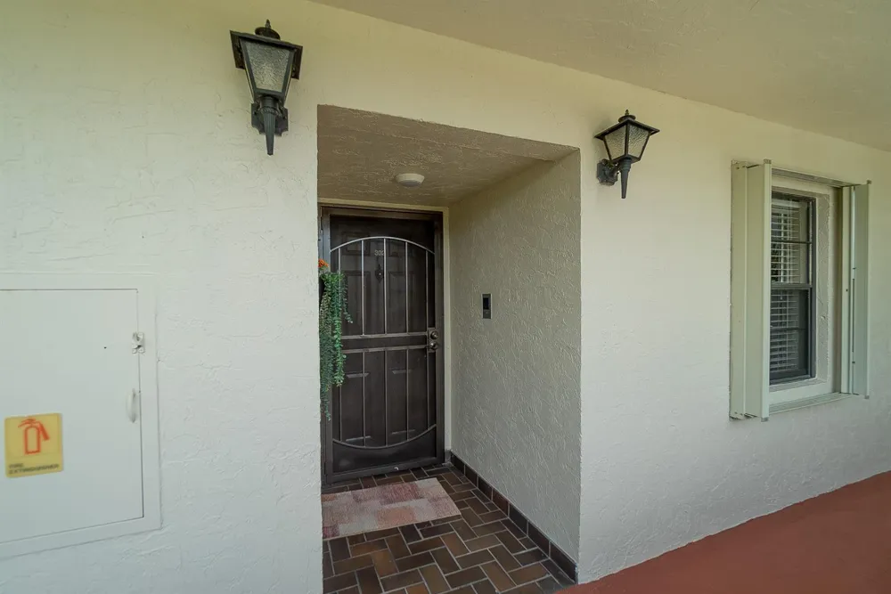 12524 SHORELINE DRIVE #302 Wellington, FL 33414