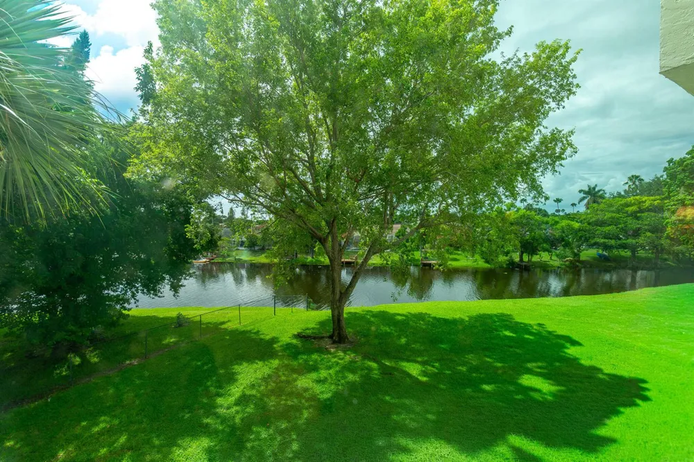 12524 SHORELINE DRIVE #302 Wellington, FL 33414