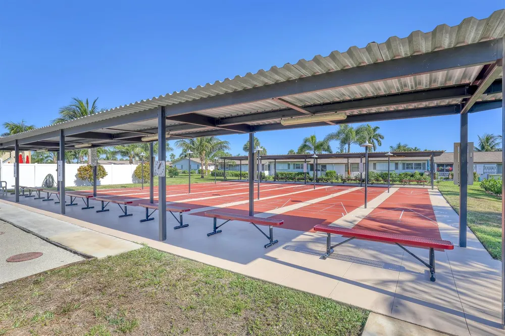 2940 Crosley Drive E West Palm Beach, FL 33415