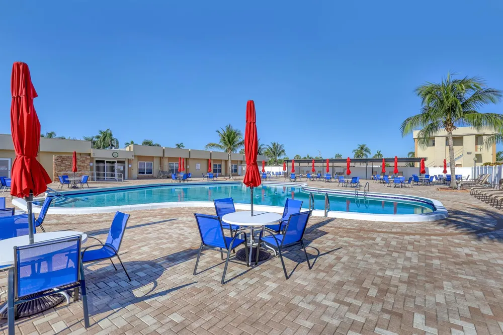 2940 Crosley Drive E West Palm Beach, FL 33415