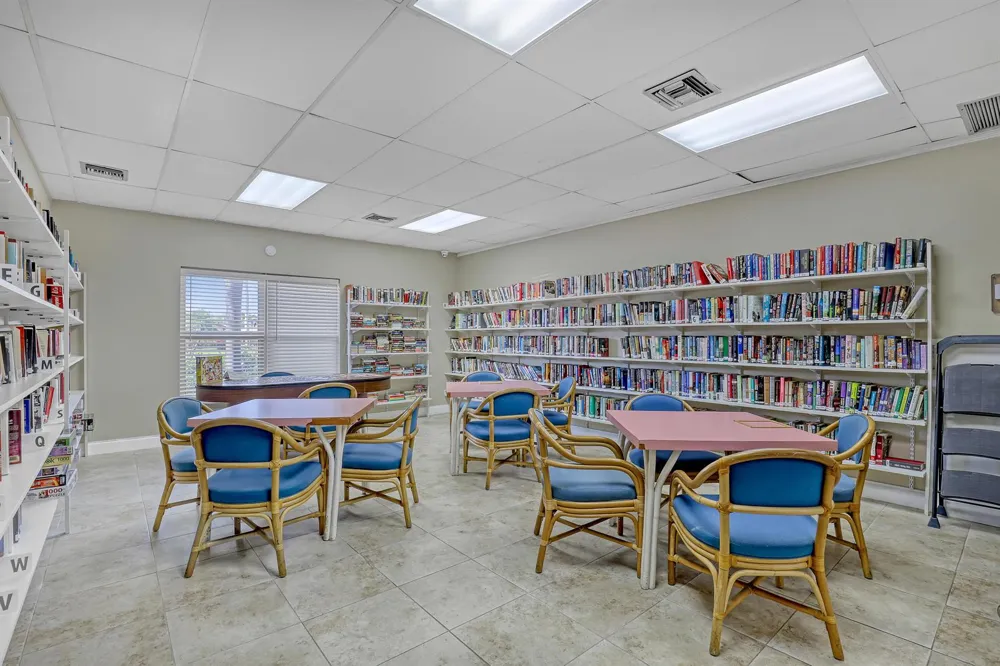 2940 Crosley Drive E West Palm Beach, FL 33415