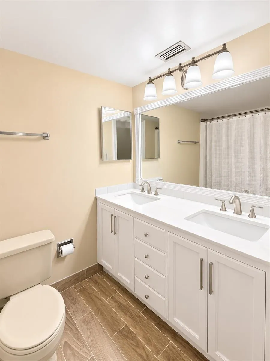 192 Springdale Circle Palm Springs, FL 33461