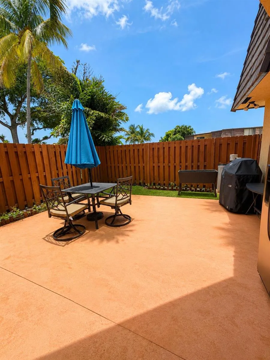 192 Springdale Circle Palm Springs, FL 33461