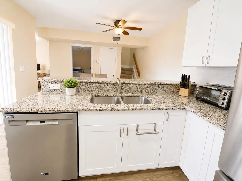 192 Springdale Circle Palm Springs, FL 33461