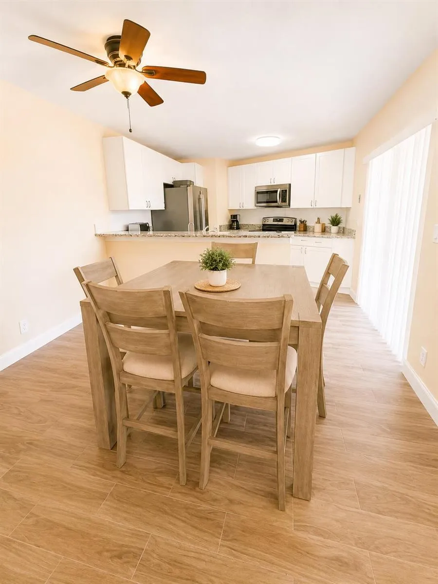 192 Springdale Circle Palm Springs, FL 33461