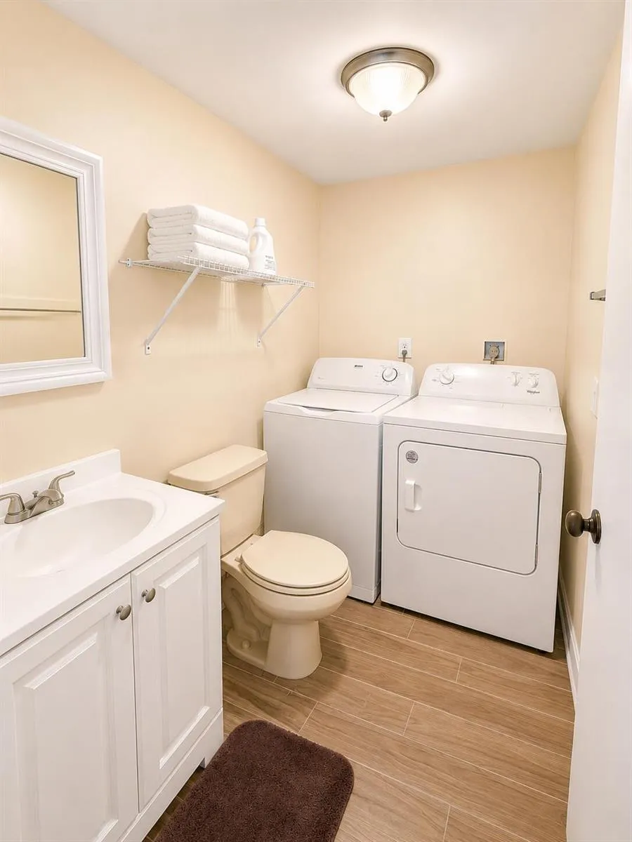192 Springdale Circle Palm Springs, FL 33461