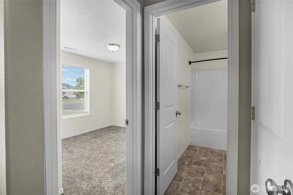 4229 W Cove West Drive Moses Lake, WA 98837