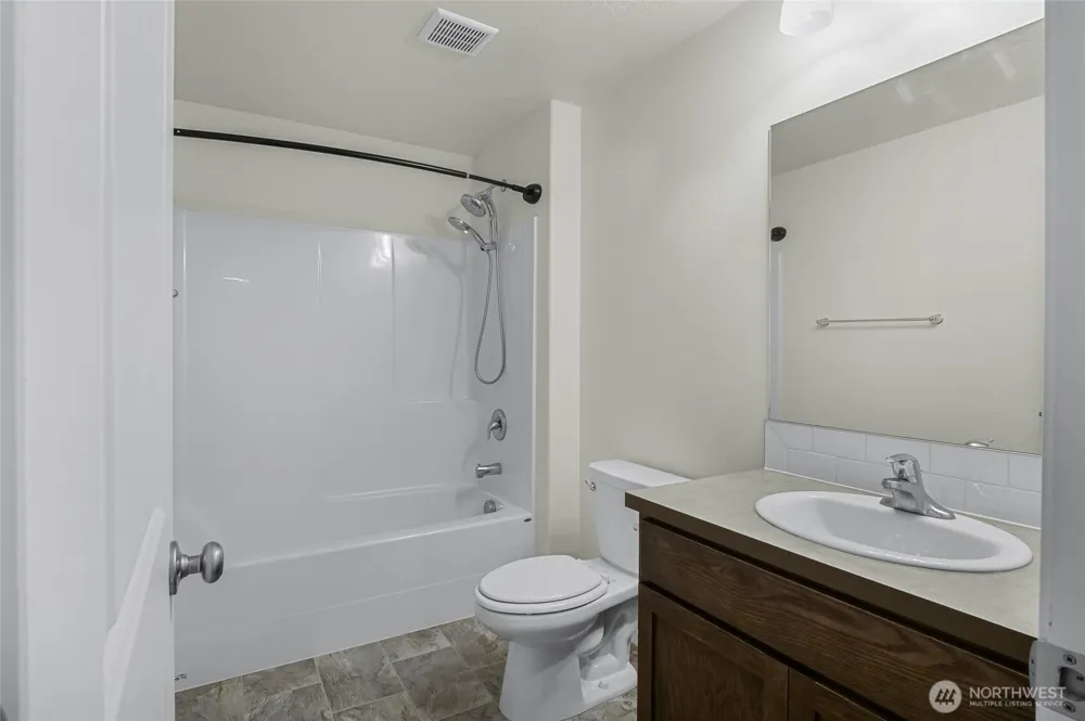 4229 W Cove West Drive Moses Lake, WA 98837