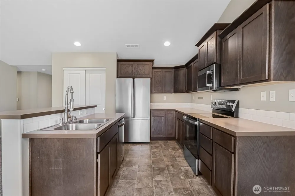4229 W Cove West Drive Moses Lake, WA 98837
