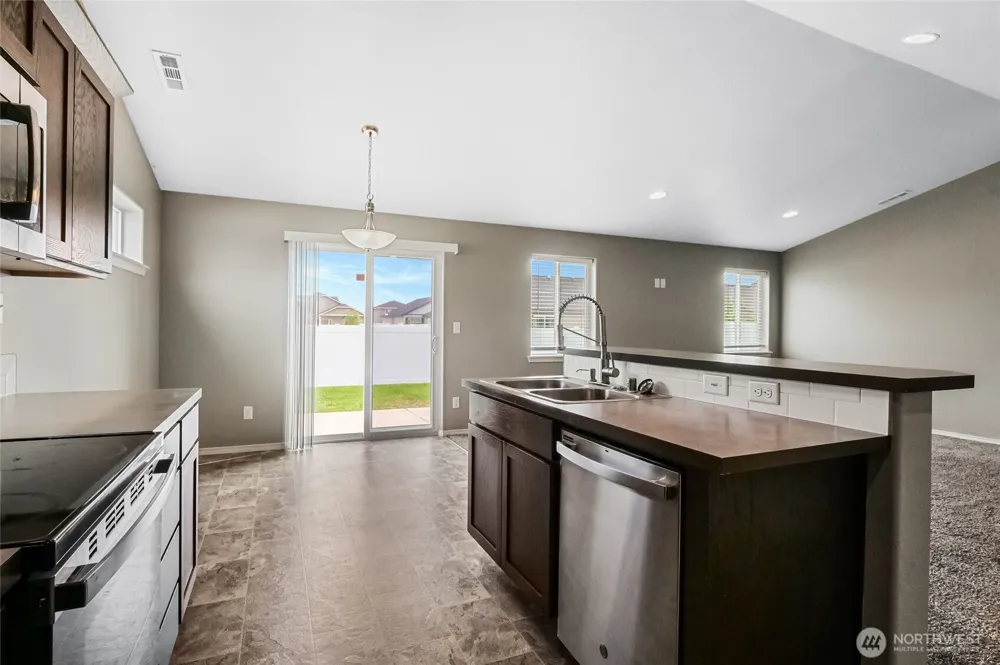 4229 W Cove West Drive Moses Lake, WA 98837