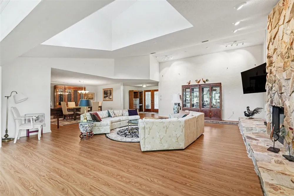 2950 ST ANDREWS BOULEVARD Tarpon Springs, FL 34688