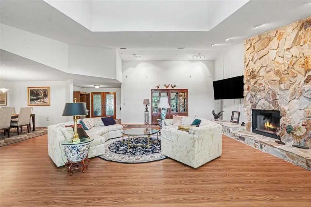 2950 ST ANDREWS BOULEVARD Tarpon Springs, FL 34688