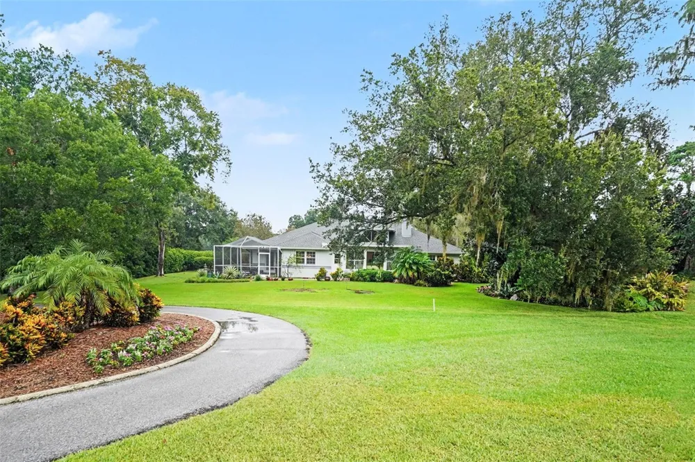 2950 ST ANDREWS BOULEVARD Tarpon Springs, FL 34688