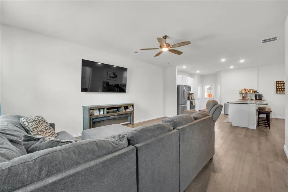 5645 Willamette Drive Fort Worth, TX 76119