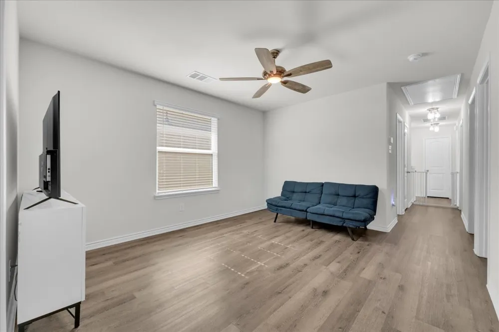 5645 Willamette Drive Fort Worth, TX 76119