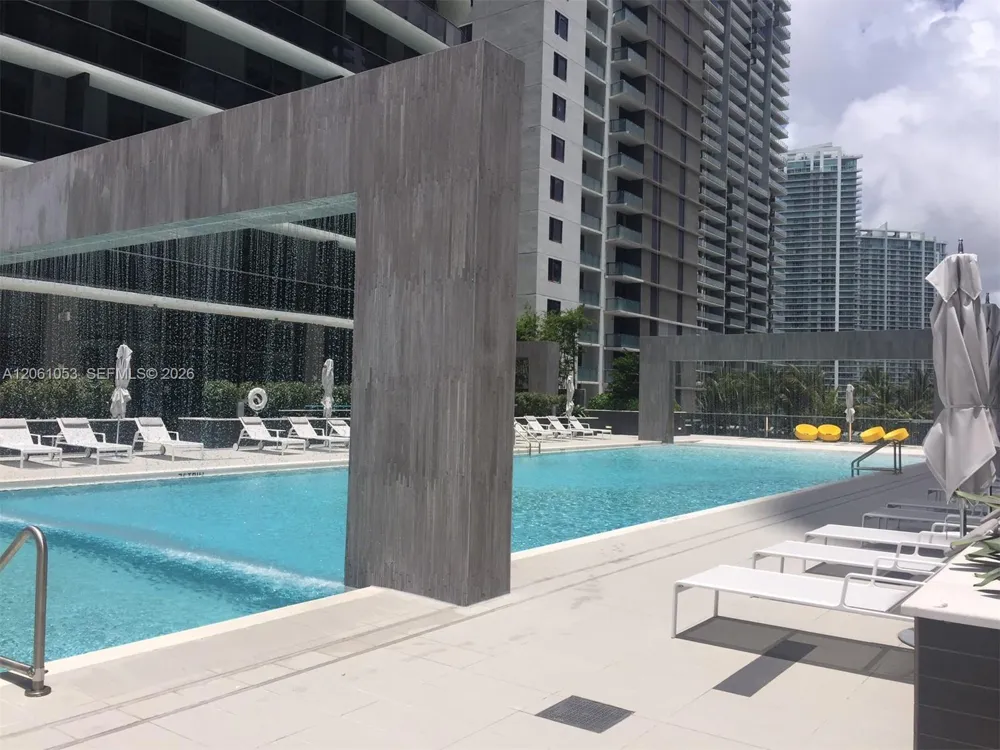 45 SW 9 st #1607 Miami, FL 33131